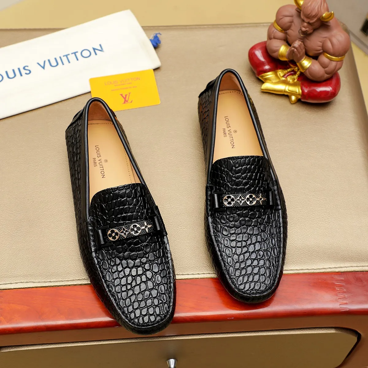 Men's shoes 💰360 💰 LV Louis Vuitton's top-quality Peaches men's shoes 💯Original copy of the official website, the upper is made of imported official website 1:1 material ❌Italian 🇮🇹 cowhide surface, imported pigskin lining. It’s definitely not made with ordinary craftsmanship, it’s the model used by celebrities! The factory’s craftsmanship is designed to create the most perfect shoes for trendy men! Colors available! 38-44 yards